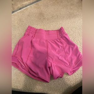 lululemon sonic pink hotty hot 4” shorts, size 2